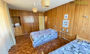 Casa en Arriendo en Amplia casa de 342 m2 con dpto subterráneo a pasos del centro