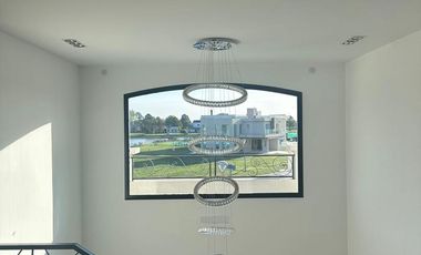 CASA EN ALQUILER ANUAL 6 AMB - C/ PILETA - EN BARRIO PRIVADO TERRALAGOS - CANNING