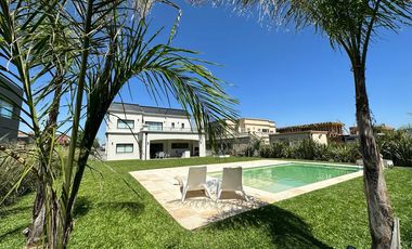 CASA EN ALQUILER ANUAL 6 AMB - C/ PILETA - EN BARRIO PRIVADO TERRALAGOS - CANNING