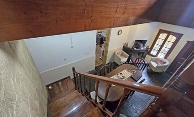 VENTA CASA 4 AMBIENTES EN VILLA ADELINA