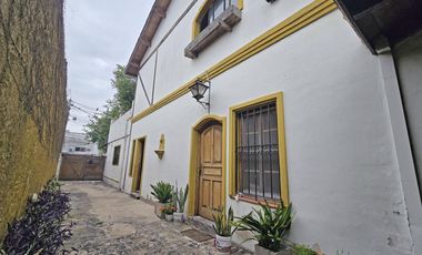 VENTA CASA 4 AMBIENTES EN VILLA ADELINA