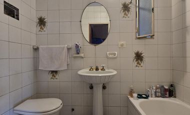 VENTA CASA 4 AMBIENTES EN VILLA ADELINA