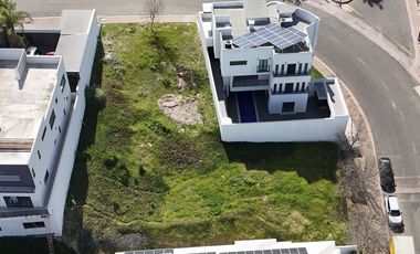 Se vende terreno de 686 m² en Cumbres de Juarez, Tijuana