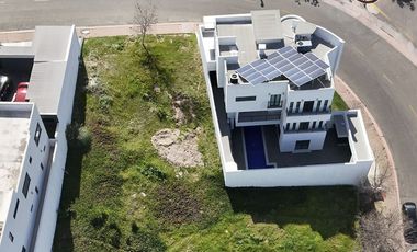 Se vende terreno de 686 m² en Cumbres de Juarez, Tijuana