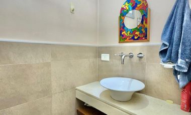 DEPARTAMENTO IMPECABLE ESTADO 4 AMBIENTES, COCHERA DOBLE, BALCON Y AMENITIES