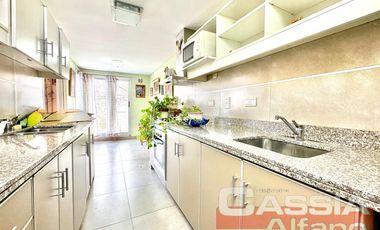 DEPARTAMENTO IMPECABLE ESTADO 4 AMBIENTES, COCHERA DOBLE, BALCON Y AMENITIES