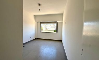 Casa en dos plantas con terraza