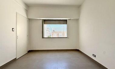 Casa en dos plantas con terraza