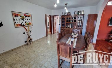 Block comercial en Cruce Varela