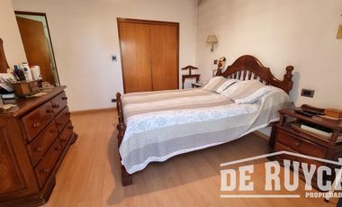 Block comercial en Cruce Varela