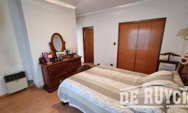 Block comercial en Cruce Varela