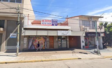 Block comercial en Cruce Varela