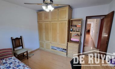 Block comercial en Cruce Varela