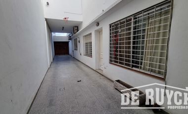 Block comercial en Cruce Varela