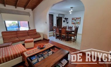 Block comercial en Cruce Varela