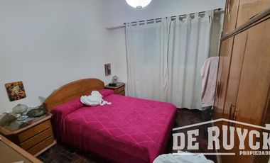 Block comercial en Cruce Varela