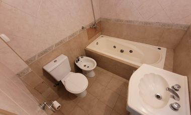 DEPARTAMENTO 2 AMBIENTES CON COCHERA EN ALQUILER
