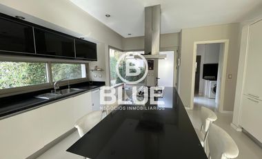 Casa Alquiler Canning Saint Thomas Sur 6 Ambientes