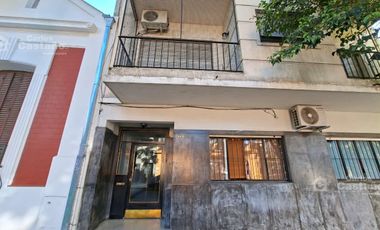 Depto. 3 Amb. al Lateral, 3º Piso por Escalera a 1/c de Av. San Martin