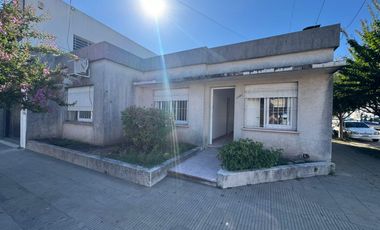 Casa en Venta en zona Comercial