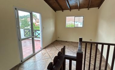 Casa - Burzaco
