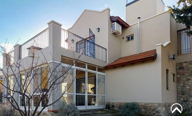 Casa en venta - Av. Dos Venados, Villa de Merlo