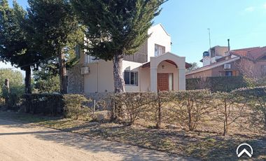 Casa en venta - Av. Dos Venados, Villa de Merlo