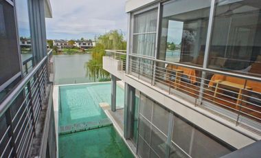 Casa en Venta Barrio Privado Santa Barbara a la Laguna