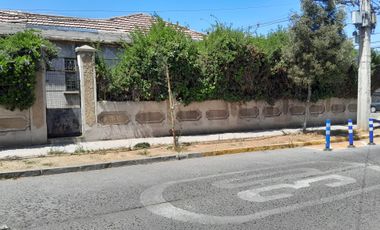 CASA EN UBICACIÓN PRIVILEGIADA, GRAN TERRENO, ÑUÑOA