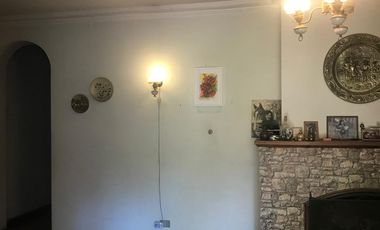 CASA EN UBICACIÓN PRIVILEGIADA, GRAN TERRENO, ÑUÑOA