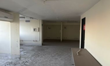 EDIFICIO RESIDENCIAL EN VENTA CON ALTO POTENCIAL PARA FLIPPING INMOBILIARIO, EN VISTA HERMOSA, MONTERREY, N. L.