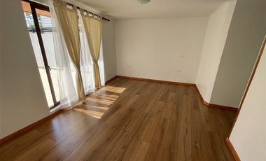 Casa en Arriendo en Metro Los Dominicos