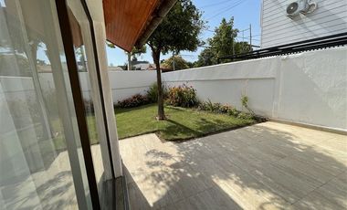 Casa en Arriendo en Metro Los Dominicos