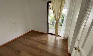 Casa en Arriendo en Metro Los Dominicos