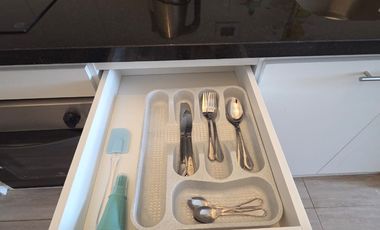 MONOAMBIENTE AMOBLADO CON PATIO VISTA HUMEDAL