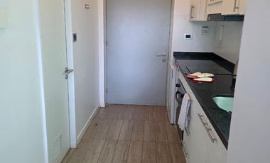 MONOAMBIENTE AMOBLADO CON PATIO VISTA HUMEDAL