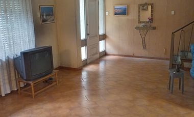 RESIDENCIAL Y BODEGA CON FLUJO INMEDIATO  ÑUÑOA