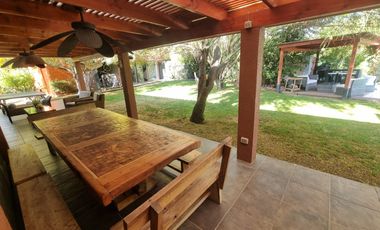 EXCELENTE CASA  ESTILO CHILENA GRAN QUINCHO CAVA SUBTERRANEA