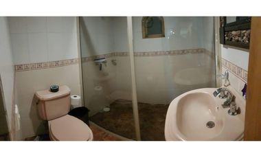 Hermosa cabaña rustica ubicada en el bosque