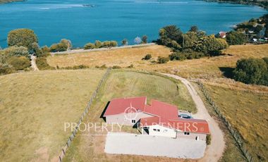 Hermosa casa amoblada con vista al lago y volcanes, sector Totoral