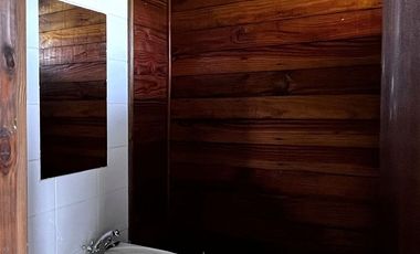 Arriendo acogedora casa en parcelación «Santa Rosa», entrada norte Puerto Varas