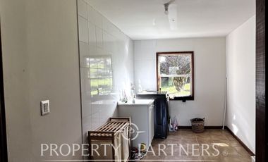 Arriendo acogedora casa en parcelación «Santa Rosa», entrada norte Puerto Varas