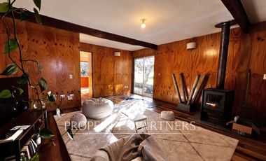 Arriendo acogedora casa en parcelación «Santa Rosa», entrada norte Puerto Varas