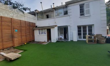 Grace Kelm Arrienda Amplia casa de 6 dorm 4 baños 308m2 estacionamiento, en Providencia.