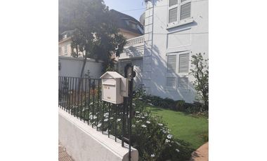 Grace Kelm Arrienda Amplia casa de 6 dorm 4 baños 308m2 estacionamiento, en Providencia.