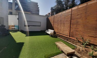 Grace Kelm Arrienda Amplia casa de 6 dorm 4 baños 308m2 estacionamiento, en Providencia.