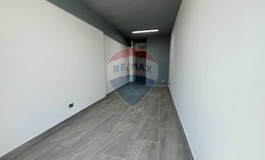 Oficina en Arriendo Chicureo