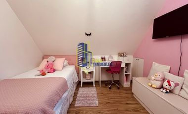 CASA EN CONDOMINIO EN ALTO MACUL 5D4B PISCINA