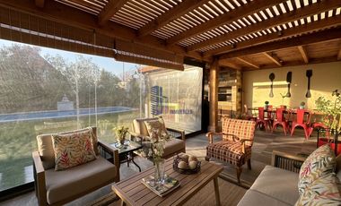 CASA EN CONDOMINIO EN ALTO MACUL 5D4B PISCINA