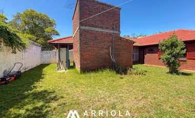 Casa de 5 ambientes en Barrio Alfar sobre lote de 845 m2
